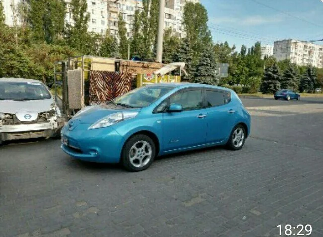Nissan leaf  2012  г. 80 км. 6900. Срочно, торг. - Одесса, Одесская область