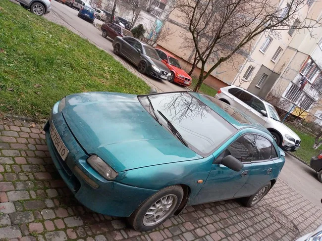 Срочно Mazda 323 f - Ивано-Франковск, Ивано-Франковская область