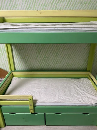 Продам детскую двухярусную кровать в хорошем состоянии - Киев, Киевская область
