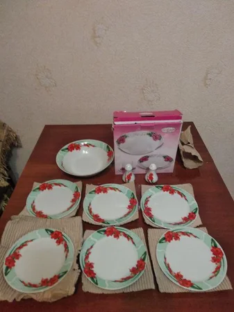 Набор тарелок новый - Изюм, Харьковская область