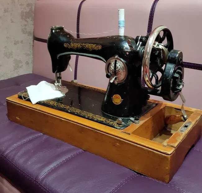 Рабочая швейная машинка - Доброполье, Донецкая область