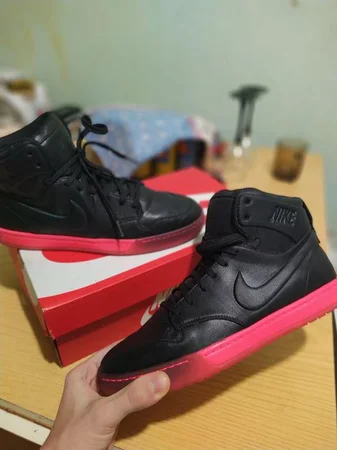 Кроссовки ботинки высокие Nike Air Jordan оригинал размер 41 26 см - Киев, Киевская область