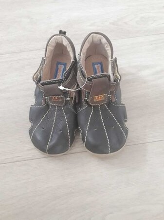 Новые кожаные сандалии для мальчика 25 р B&G - Киев, Киевская область