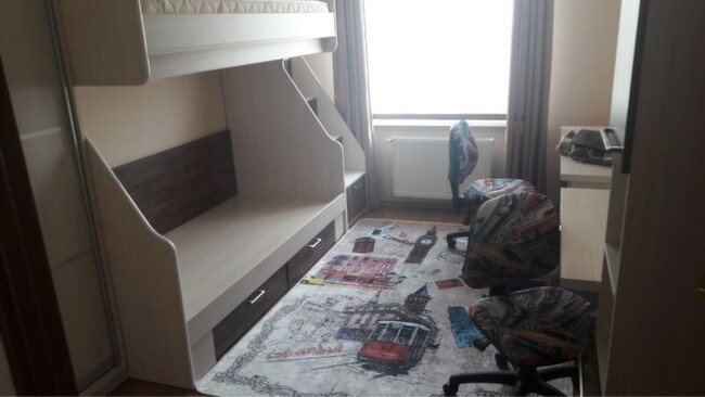 Двухяросная кровать и шкаф и столы - Винница, Винницкая область