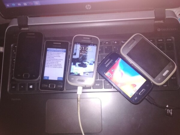 Телефон Самсунг робочие. 5шт Андроид. на 3х батарейки есть - Лозовая, Харьковская область
